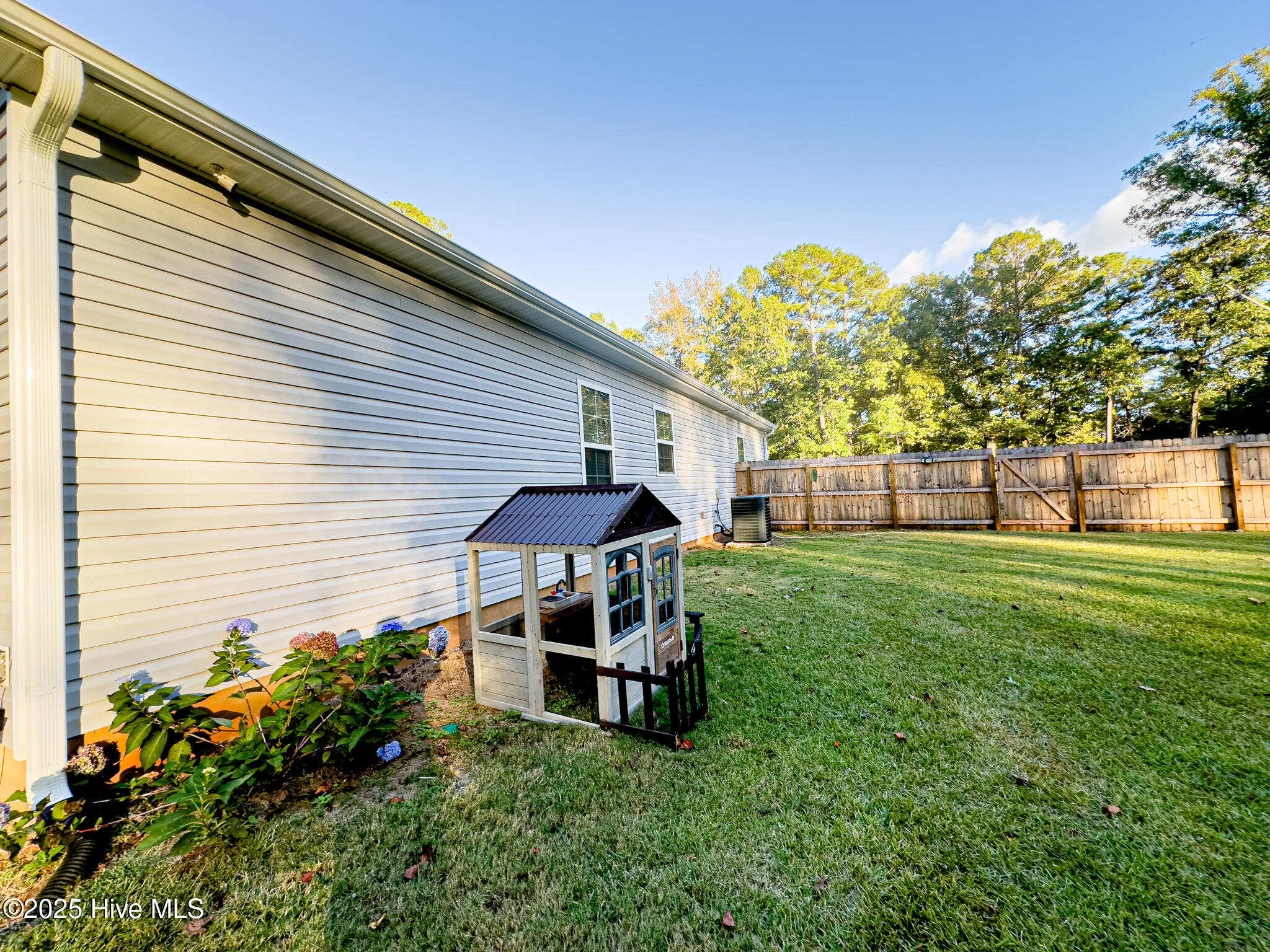 5260 Lemon Springs Road Sanford, NC 27332 - Photo 95 of 124 Left side view 3