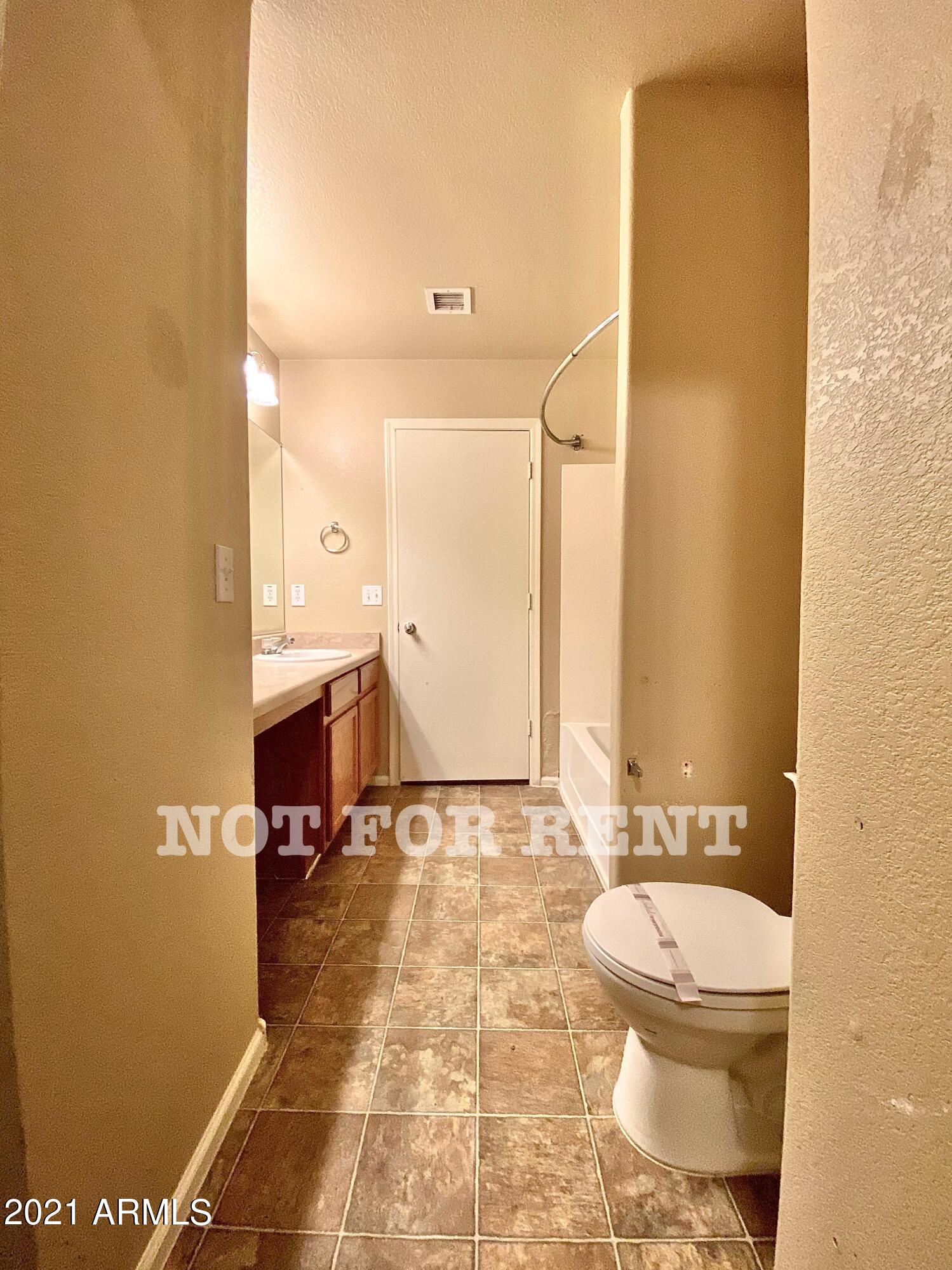 41675 West Warren Lane Maricopa, AZ 85138 - Photo 35 of 50 082CAB9A-B1B1-4DB7-96FB-1BFD1272913E