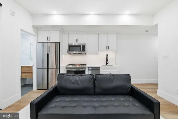 $2,300 | 1714 Euclid Street Northwest, Unit 2, Washington, DC 20009