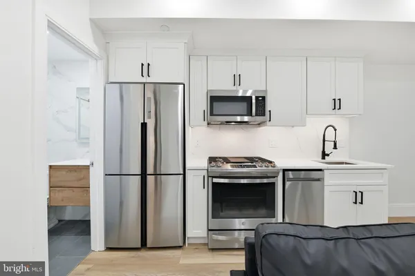 $2,300 | 1714 Euclid Street Northwest, Unit 2, Washington, DC 20009