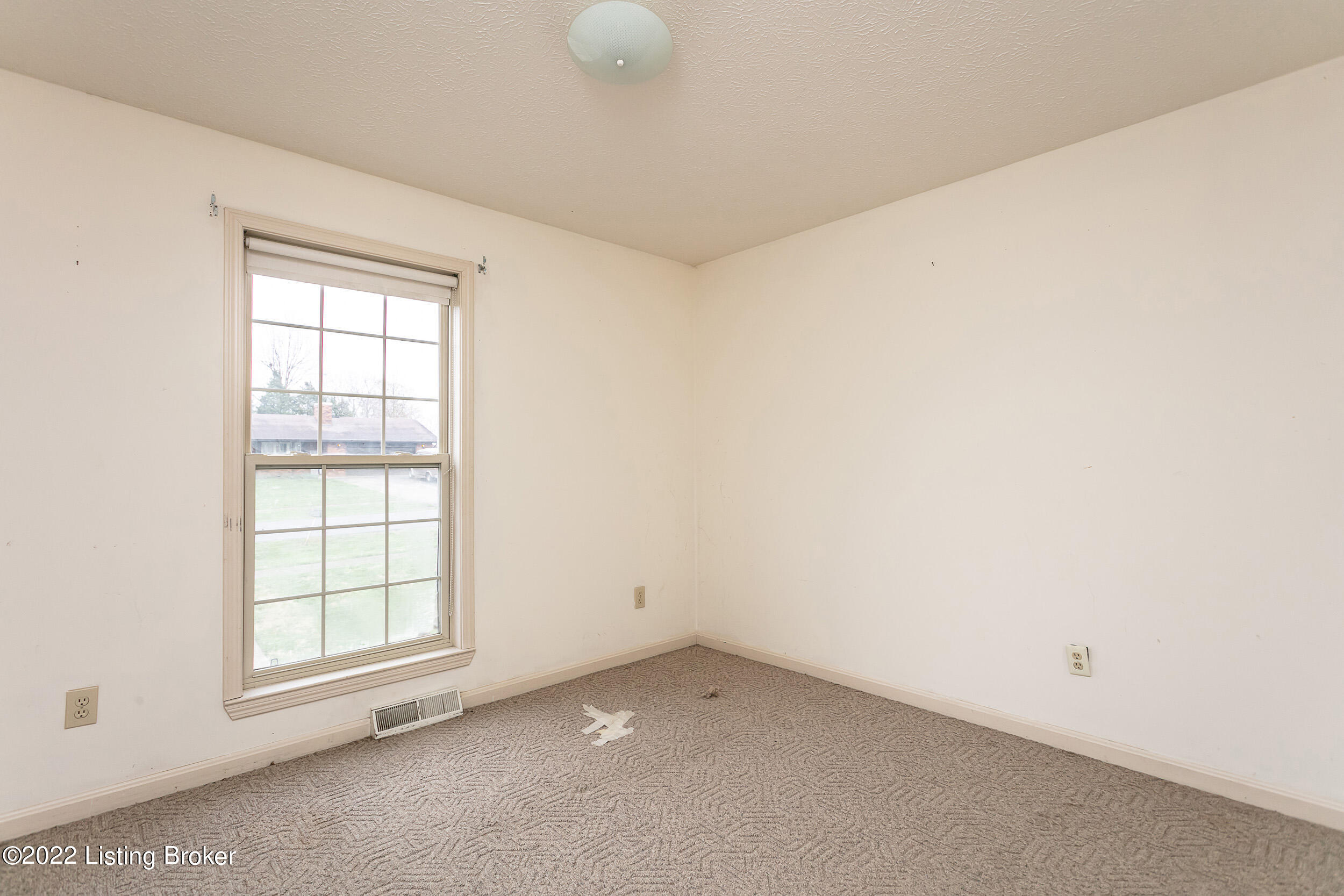 881 Cheyenne Road Radcliff, KY 40160 - Photo 25 of 32 881Cheyenne025