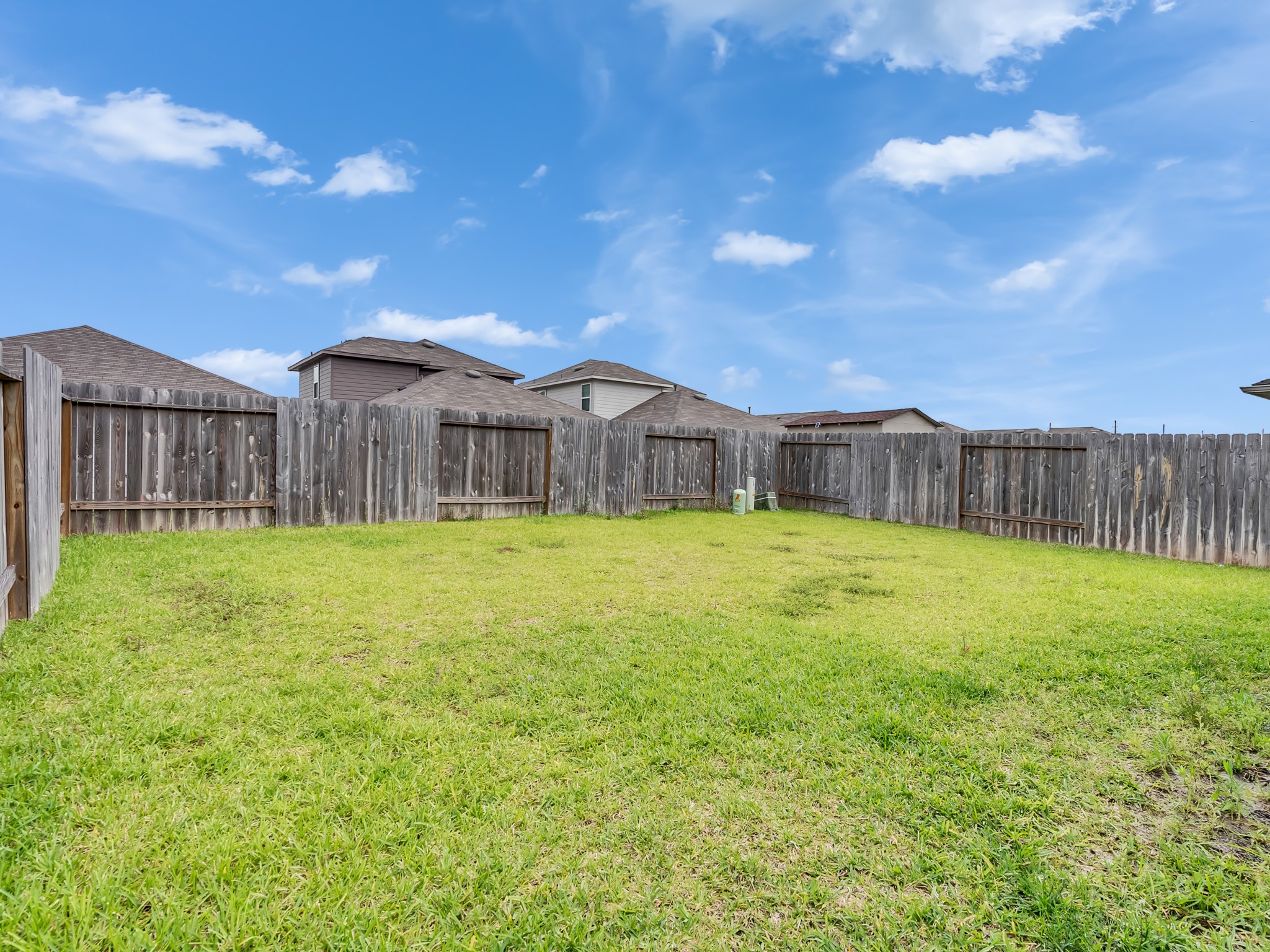 5431 Tuscany Hills Lane Spring, TX 77373 - Photo 4 of 22 a front view of a house with garden