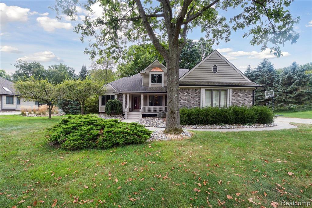 10881 Ridge View Trail Fenton, MI 48430 - Photo 2 of 45