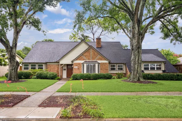 $3,495 | 5707 Darnell Street, Houston, TX 77096