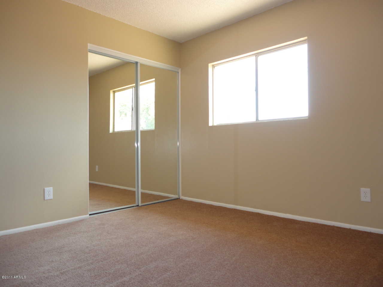 6121 West Cheery Lynn Road Phoenix, AZ 85033 - Photo 13 of 19 Bed 2
