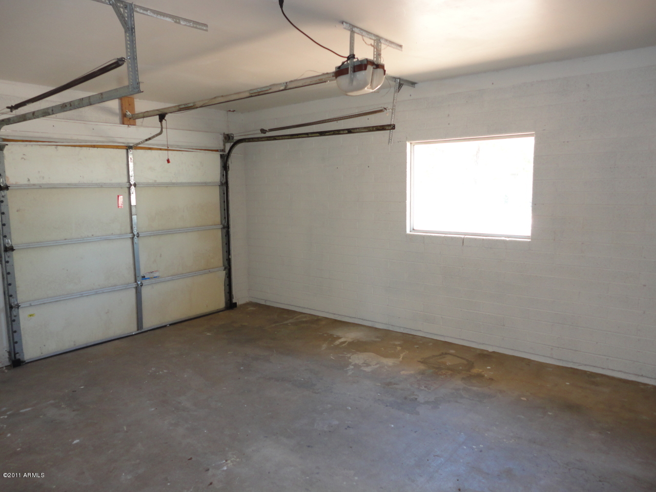 6121 West Cheery Lynn Road Phoenix, AZ 85033 - Photo 16 of 19 Garage