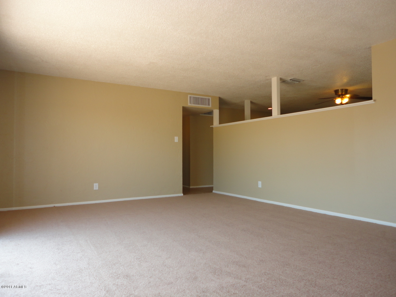 6121 West Cheery Lynn Road Phoenix, AZ 85033 - Photo 9 of 19 Family Room 2