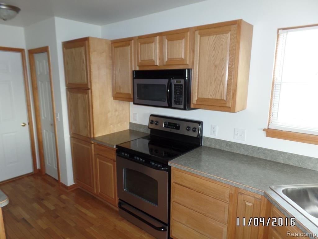 6320 North St Road Fort Gratiot, MI 48059 - Photo 11 of 59 6320 North Rd (11).jpg