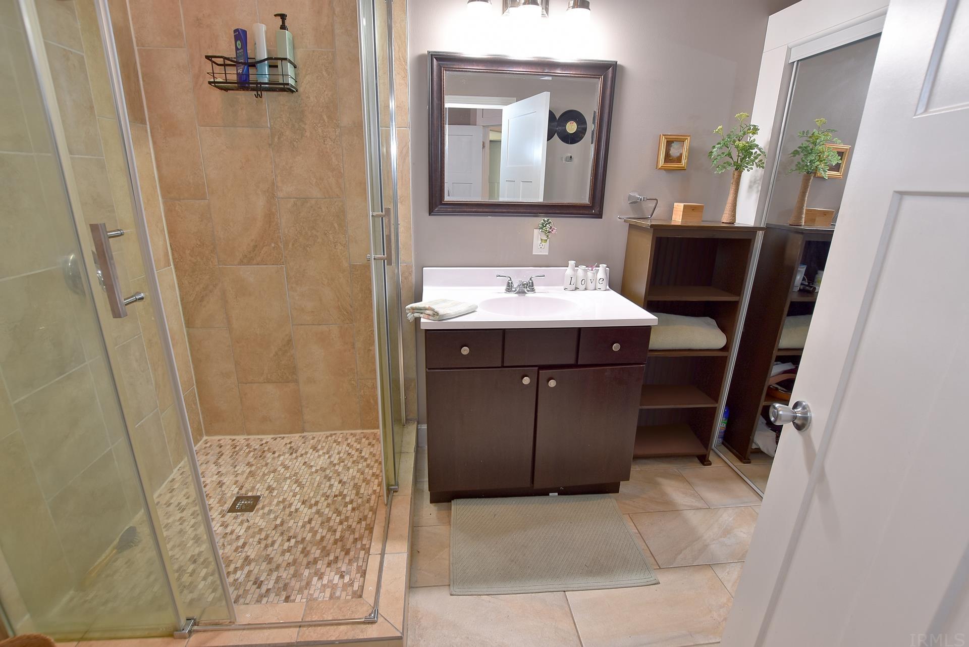 300 Main Street, Unit 1A2 Evansville, IN 47708 - Photo 16 of 22 Gallery Image 16