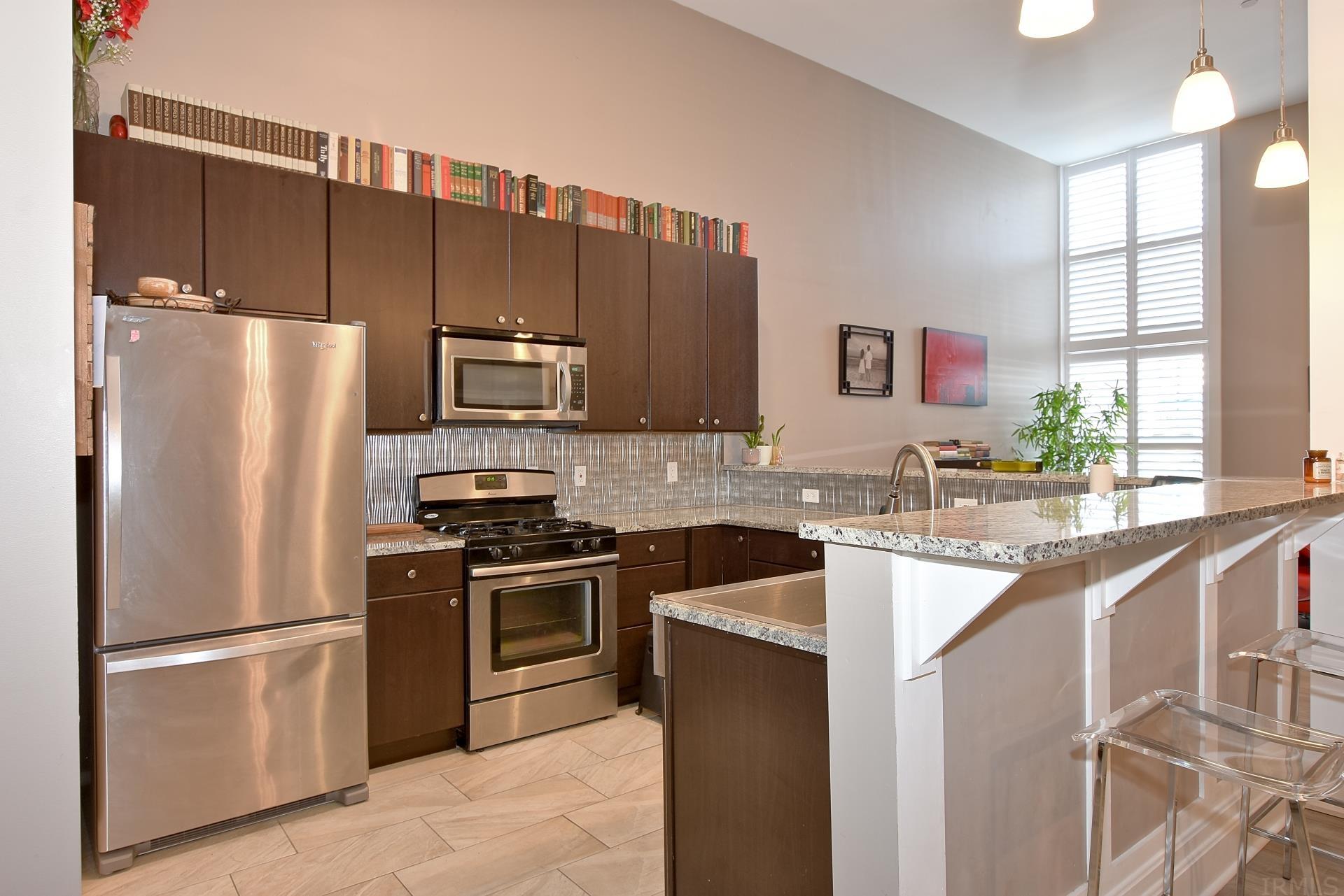 300 Main Street, Unit 1A2 Evansville, IN 47708 - Photo 8 of 22 Gallery Image 8