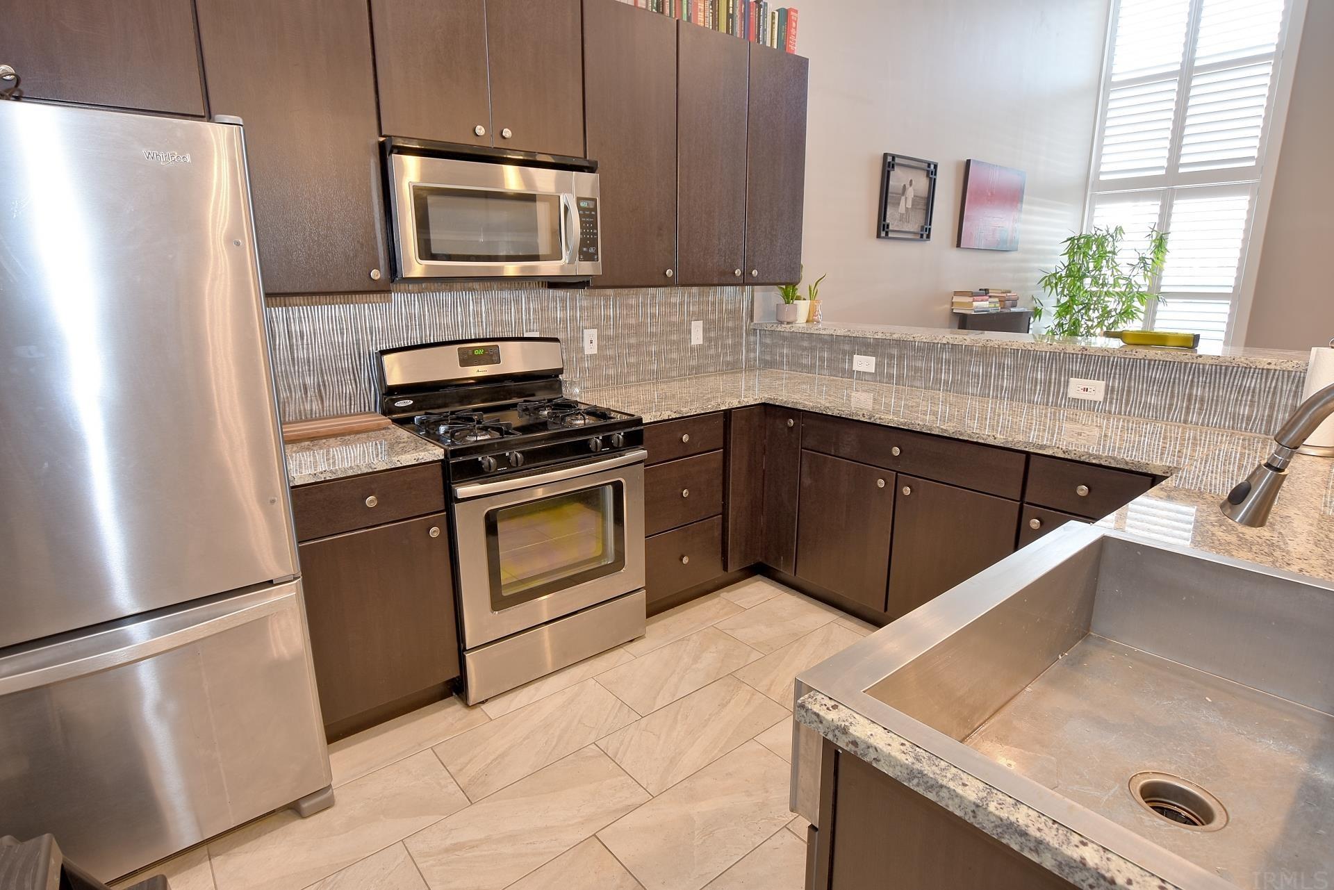 300 Main Street, Unit 1A2 Evansville, IN 47708 - Photo 9 of 22 Gallery Image 9