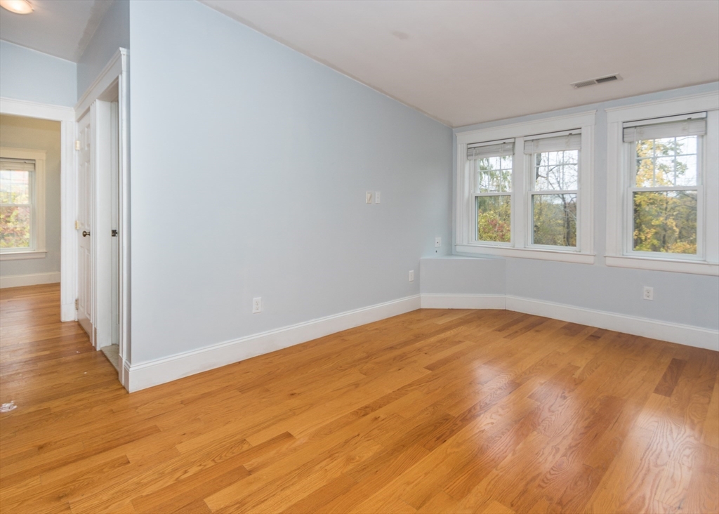 65 Woburn Street Waltham, MA 02452 - Photo 16 of 30