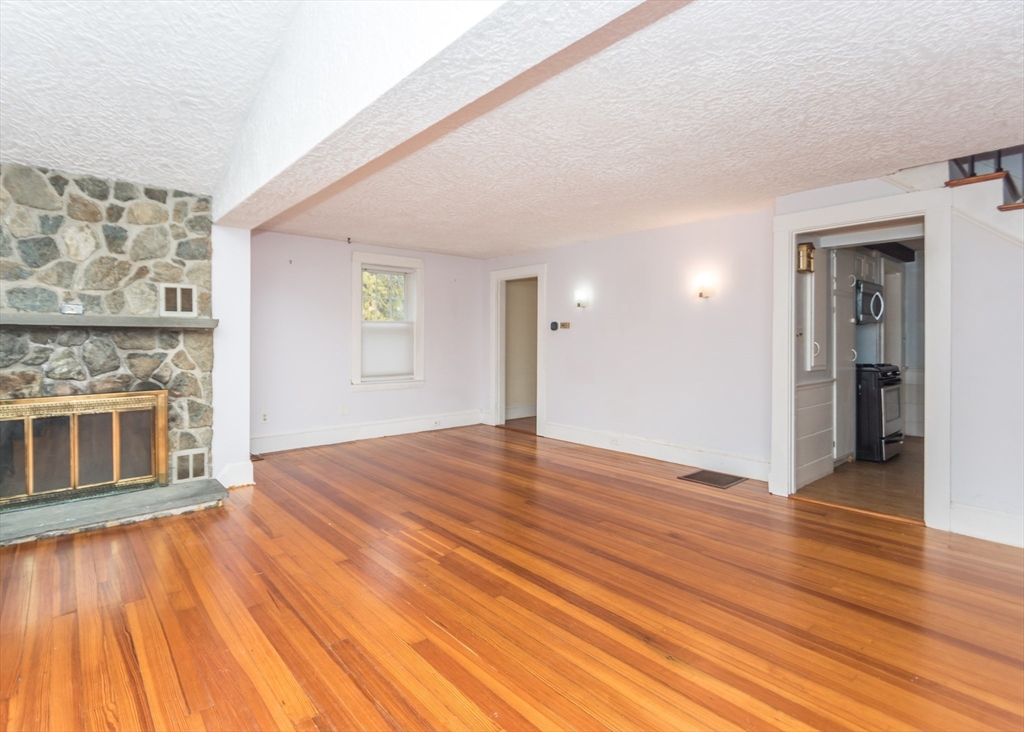 65 Woburn Street Waltham, MA 02452 - Photo 8 of 30