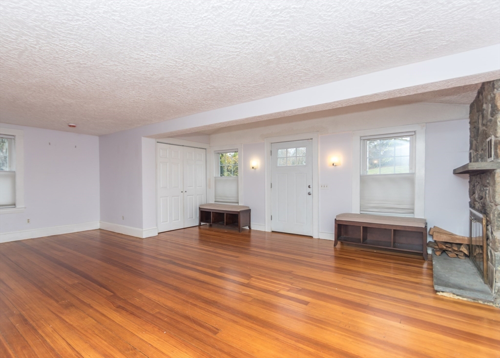 65 Woburn Street Waltham, MA 02452 - Photo 10 of 30
