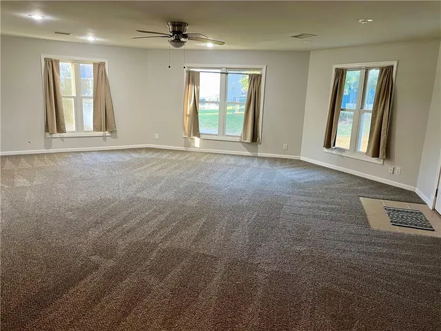 $225,000 | 409 East Burns Street, Gallatin, MO 64640