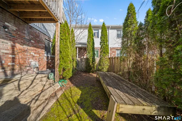 $179,900 | 20 Bradley Circle, Unit G, Enfield, CT 06082