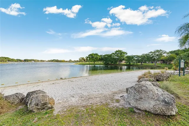 $2,000 | 10361 Southwest 150th Court, Unit 13207, Miami, FL 33196