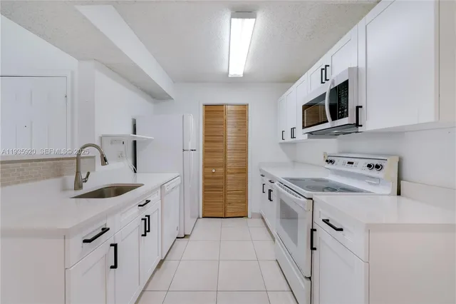 $2,000 | 10361 Southwest 150th Court, Unit 13207, Miami, FL 33196