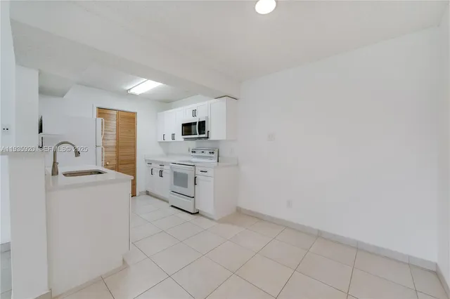 $2,000 | 10361 Southwest 150th Court, Unit 13207, Miami, FL 33196
