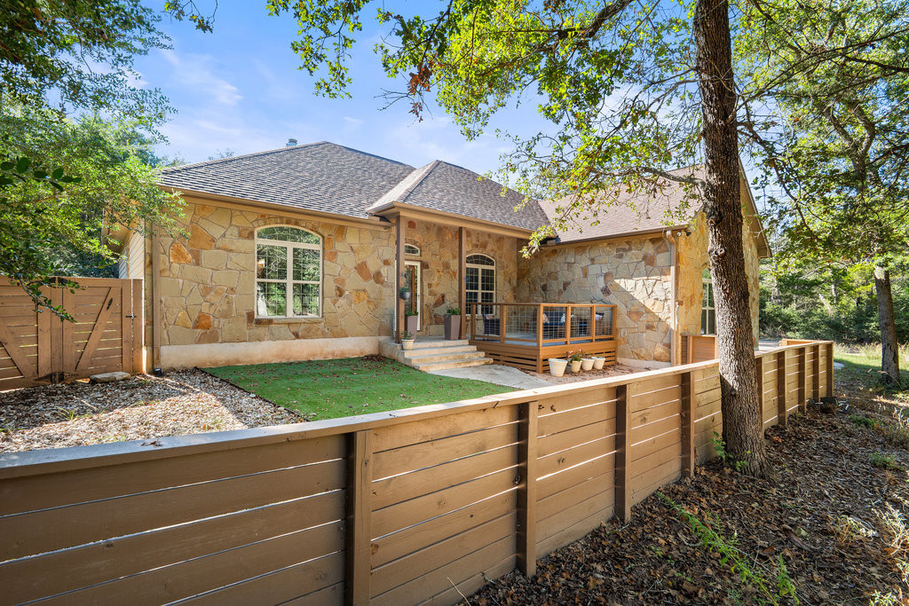 267 Corral Road Smithville, TX 78957 - Photo 6 of 40 a view of a house with backyard and sitting area