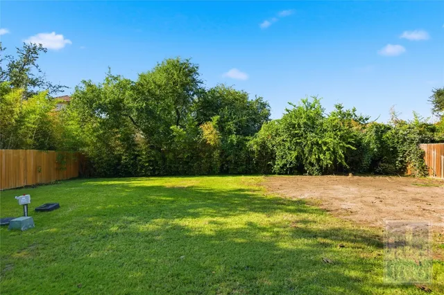 $2,500 | 15105 General Williamson Drive, Austin, TX 78734