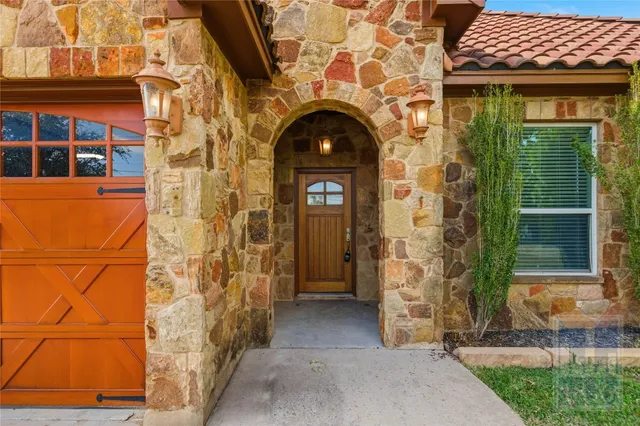 $2,500 | 15105 General Williamson Drive, Austin, TX 78734