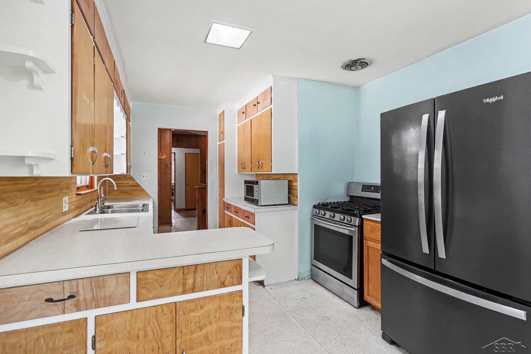 4270 Shattuck Road Saginaw, MI 48603 - Photo 11 of 27