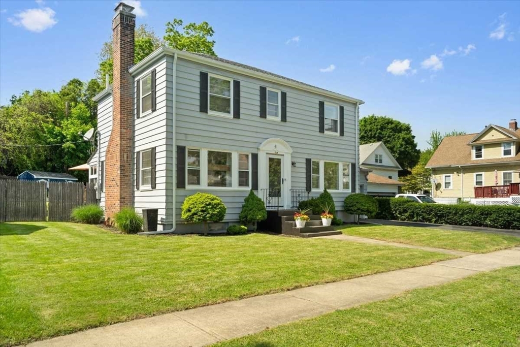 4 Van Street Worcester, MA 01602 - Photo 3 of 40