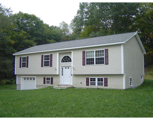 35 Hastings Road Spencer, MA 01562 - Photo 1 of 5 Gallery Image 1