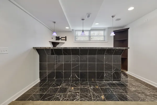 $3,250 | 399 Fulton Street, South Elgin, IL 60177