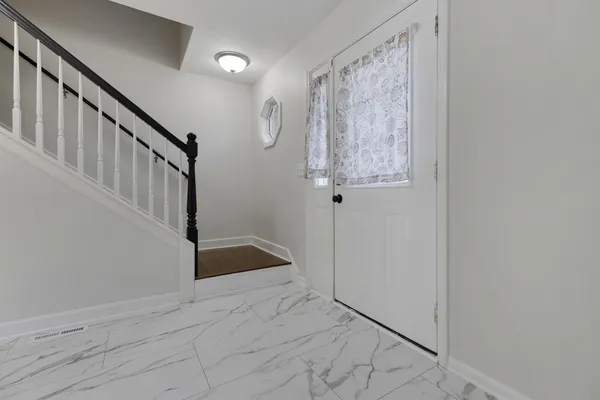 $3,250 | 399 Fulton Street, South Elgin, IL 60177