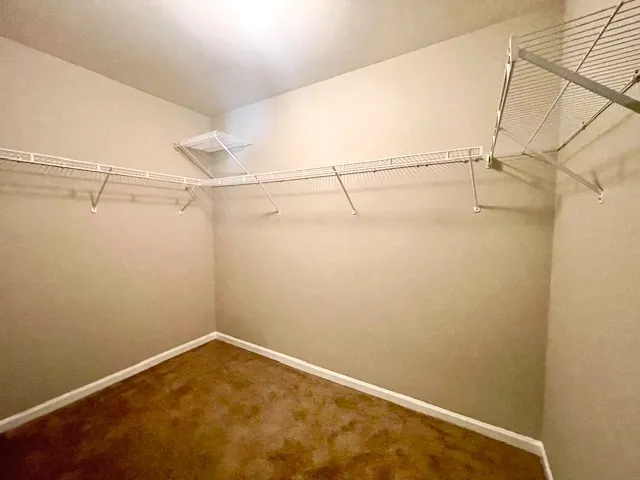 $2,200 | 386 Keswick Circle, Round Lake, IL 60073