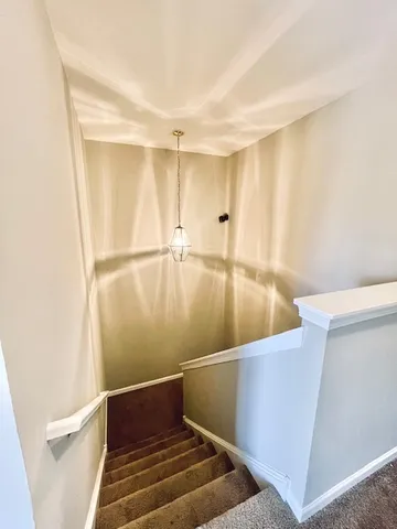 $2,200 | 386 Keswick Circle, Round Lake, IL 60073