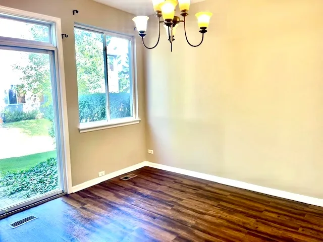 $2,200 | 386 Keswick Circle, Round Lake, IL 60073