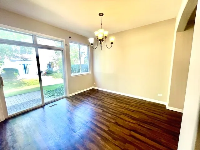 $2,200 | 386 Keswick Circle, Round Lake, IL 60073