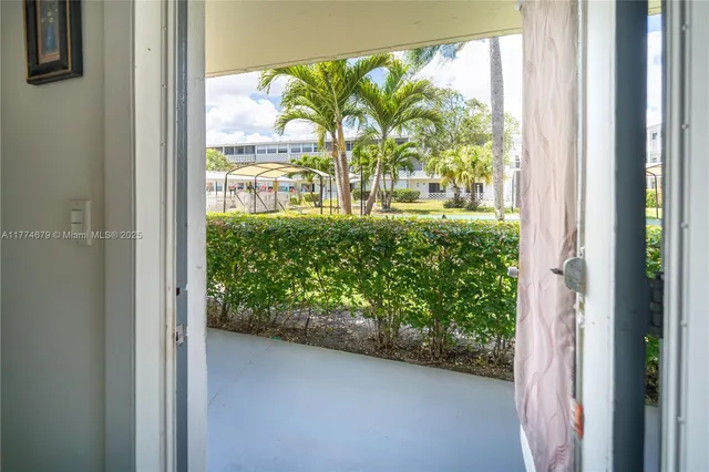 $65,000 | 15610 Northeast 6th Avenue, Unit 10B, Miami, FL 33162