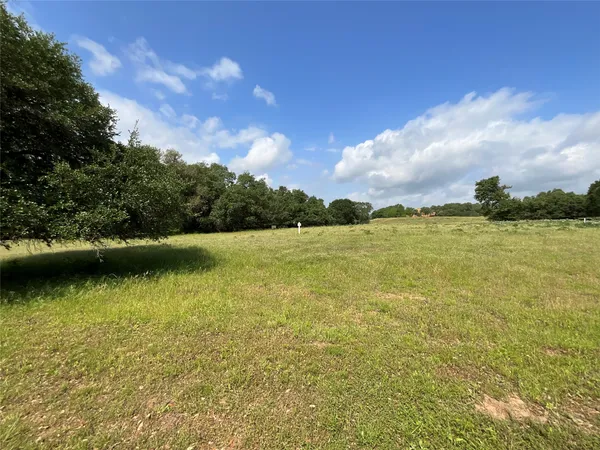 $1,800,000 | 114 Red Stag Lane, Columbus, TX 78934