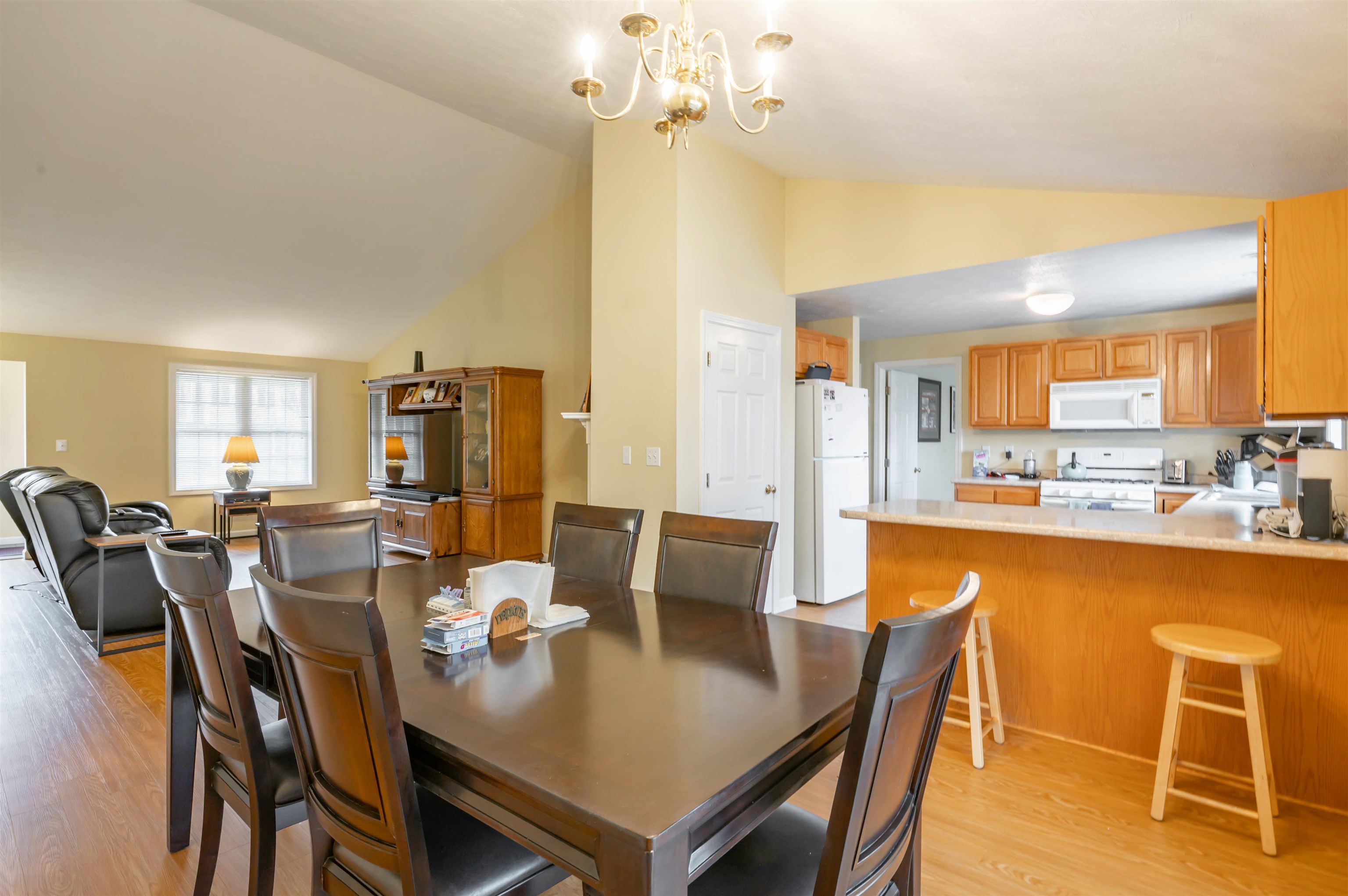 4 Myopia Lane Nashua, NH 03063 - Photo 10 of 37