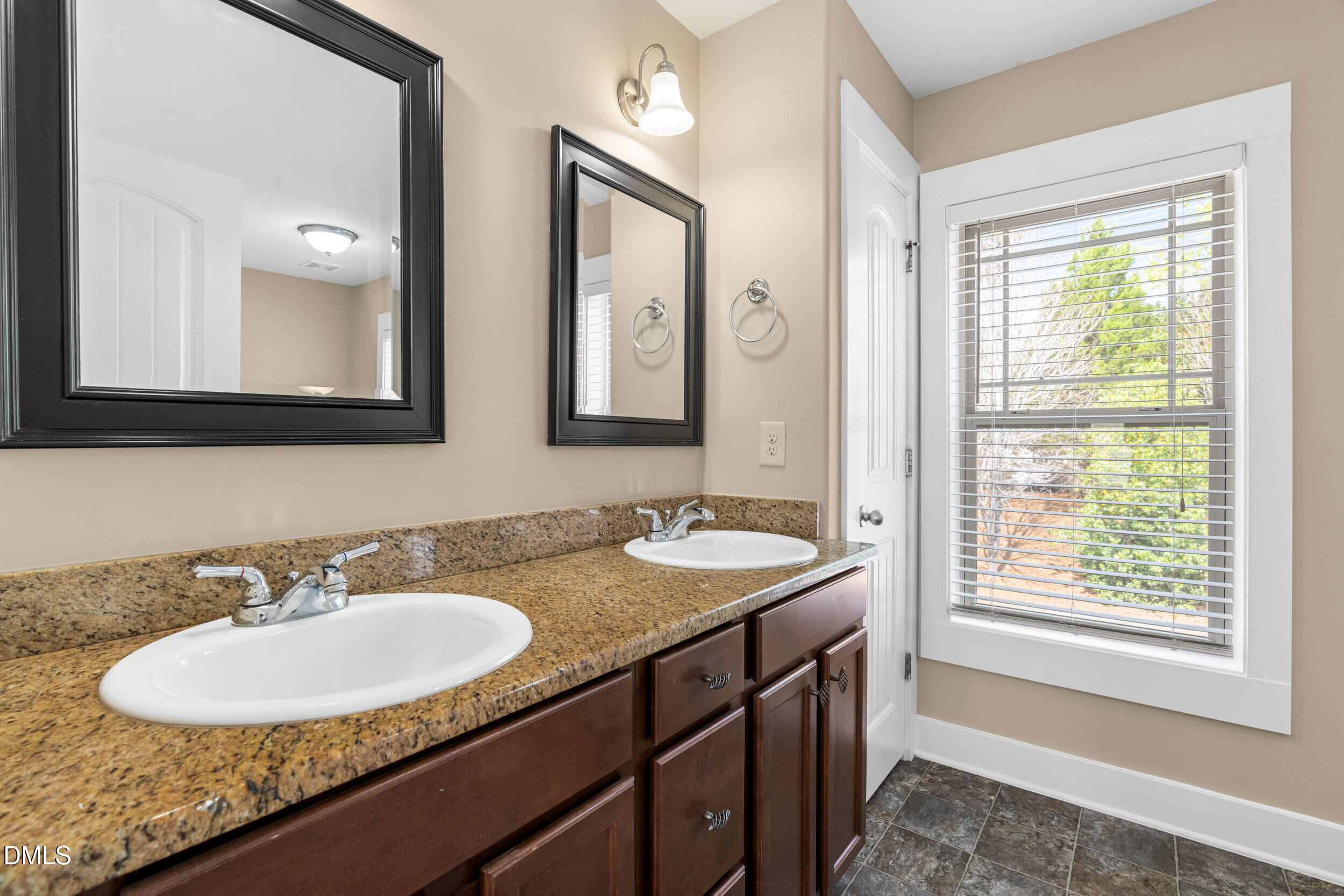 3827 Glenhaven Road Raleigh, NC 27606 - Photo 20 of 36 22_dsc08511