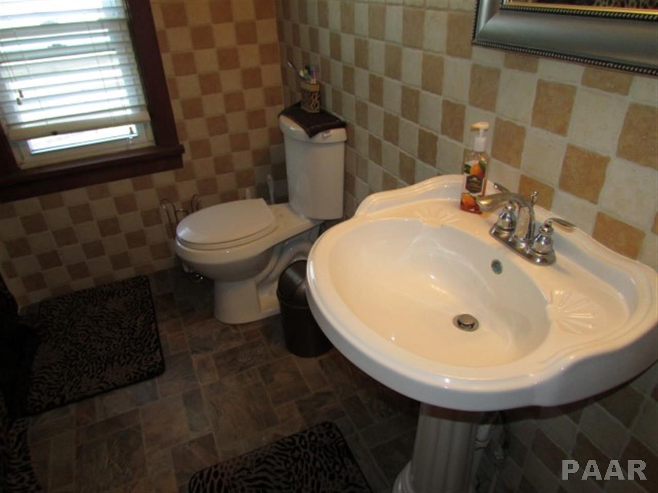 23123 West Farmington Road Farmington, IL 61531 - Photo 11 of 36