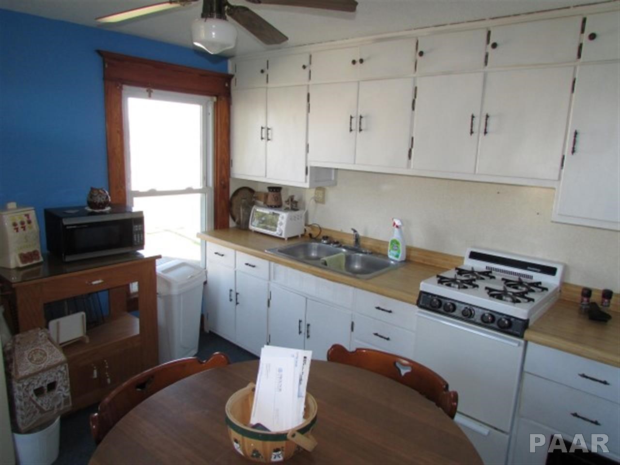 23123 West Farmington Road Farmington, IL 61531 - Photo 16 of 36