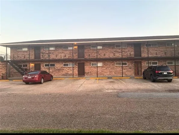 $650,000 | 600 Westwood Drive, Marrero, LA 70072