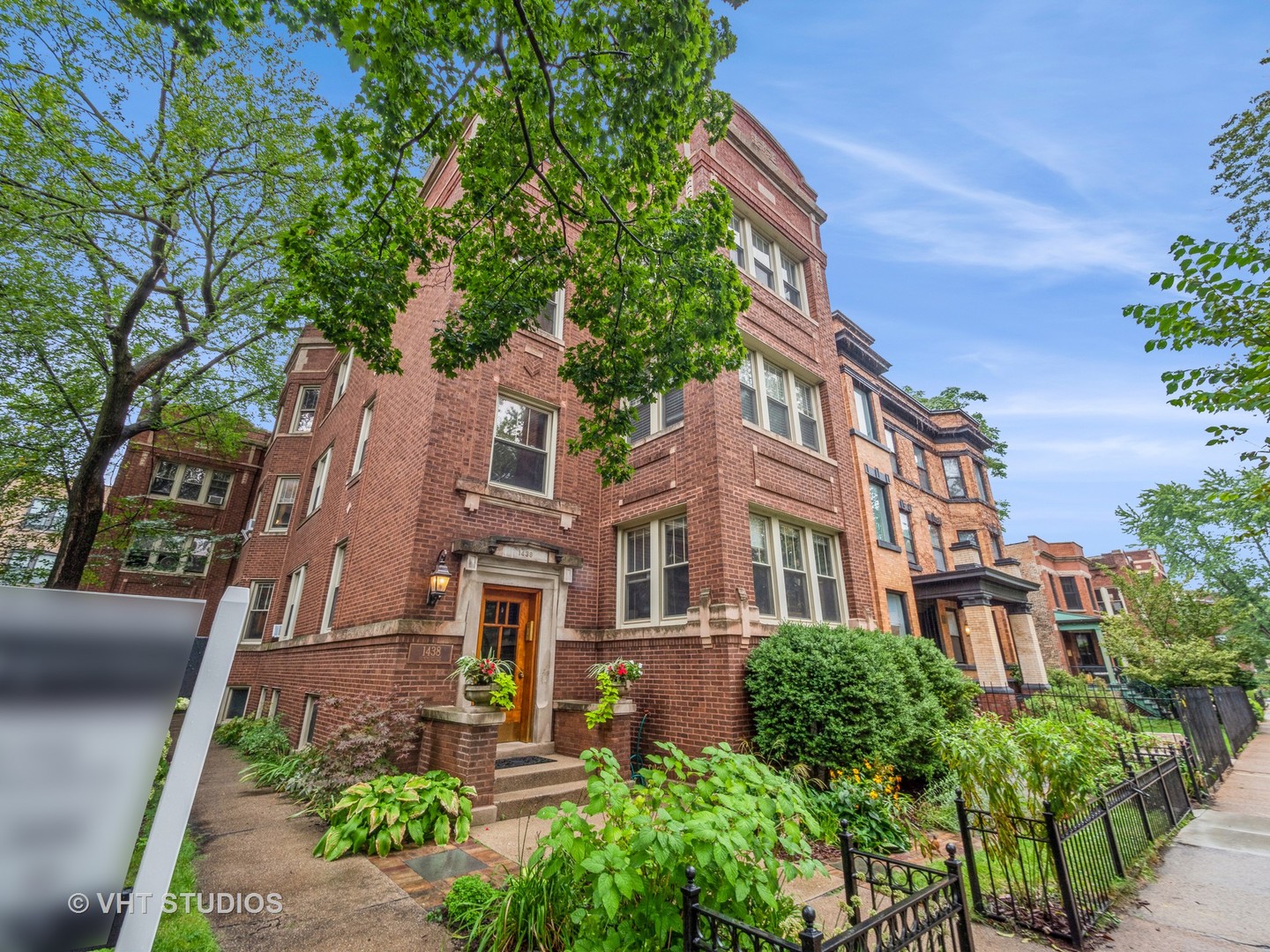 1440 West Summerdale Avenue, Unit 1 Chicago, IL 60640 - Photo 3 of 13 front view of a building