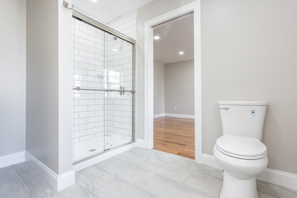 579 Summit Street, Unit 2 Fall River, MA 02724 - Photo 16 of 31