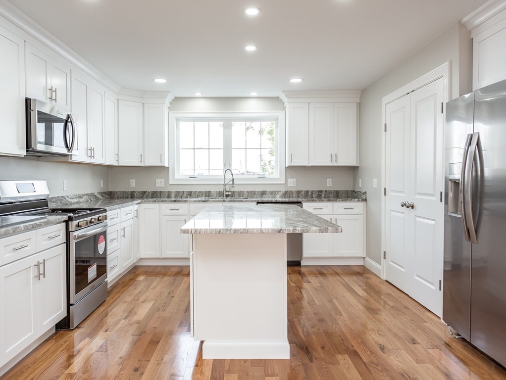 579 Summit Street, Unit 2 Fall River, MA 02724 - Photo 2 of 31