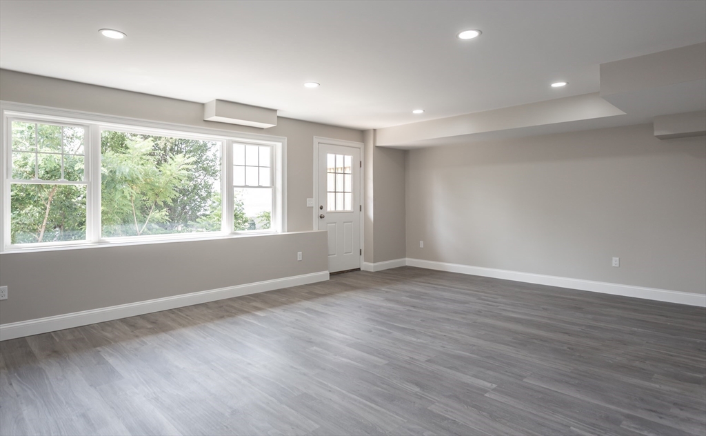 579 Summit Street, Unit 2 Fall River, MA 02724 - Photo 21 of 31