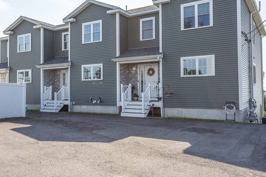 579 Summit Street, Unit 2 Fall River, MA 02724 - Photo 25 of 31