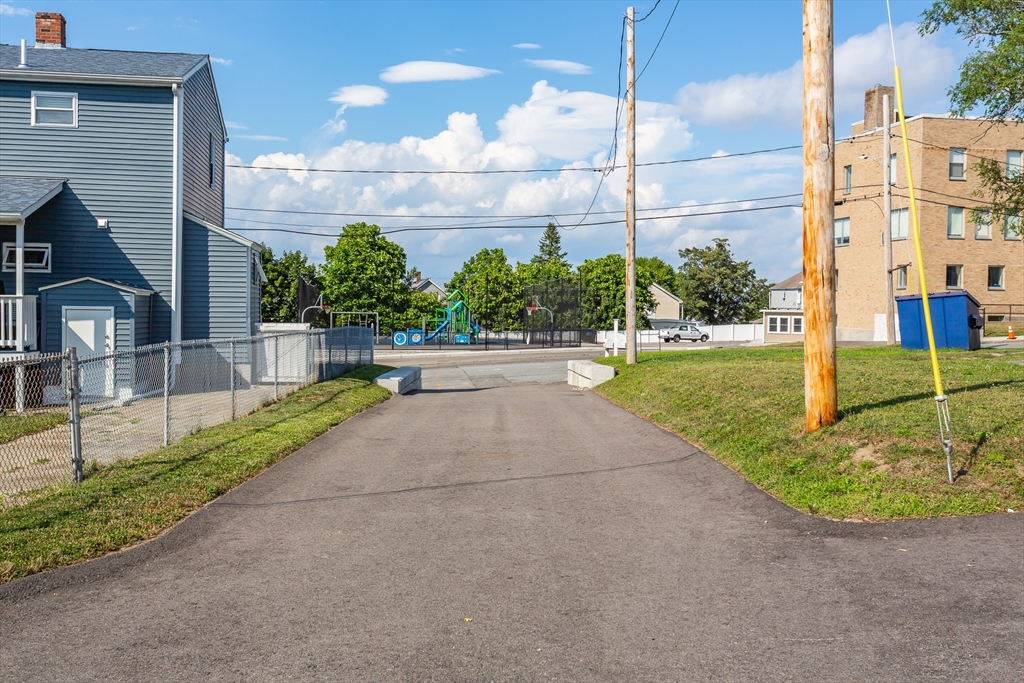 579 Summit Street, Unit 2 Fall River, MA 02724 - Photo 30 of 35