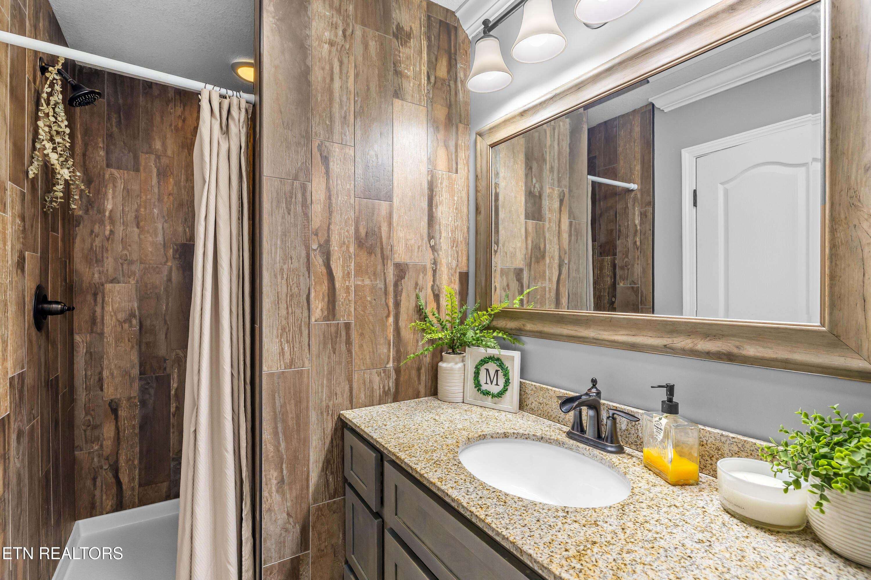 407 McTeer Road Greenback, TN 37742 - Photo 24 of 35 407McTeerSt-29