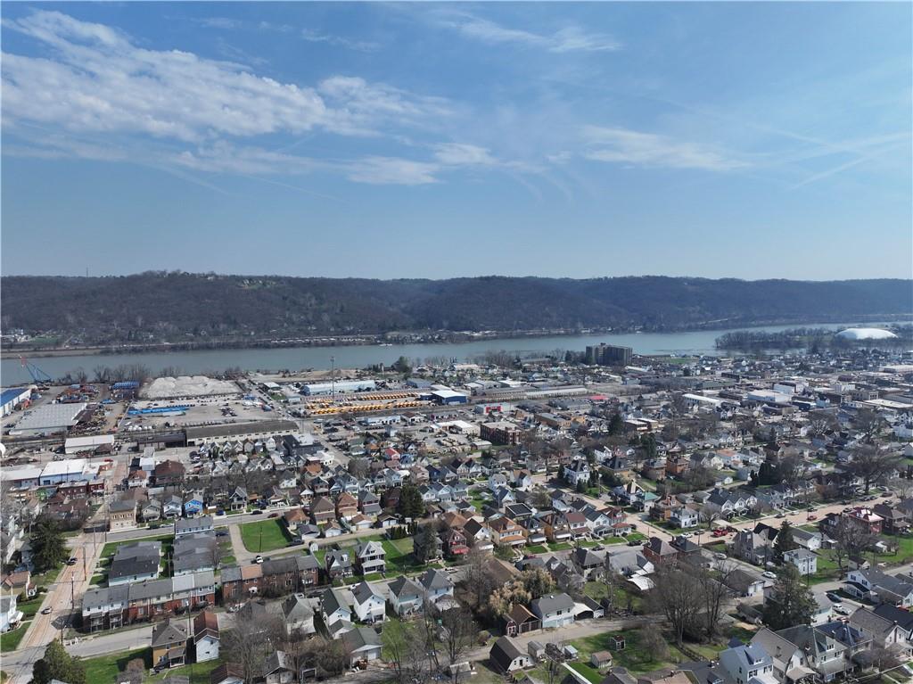 923 Locust Street Coraopolis, PA 15108 - Photo 26 of 27 an aerial view of residential house and green space